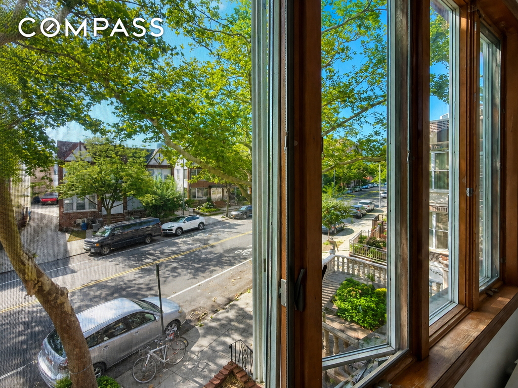 6th Avenue - Photo 2