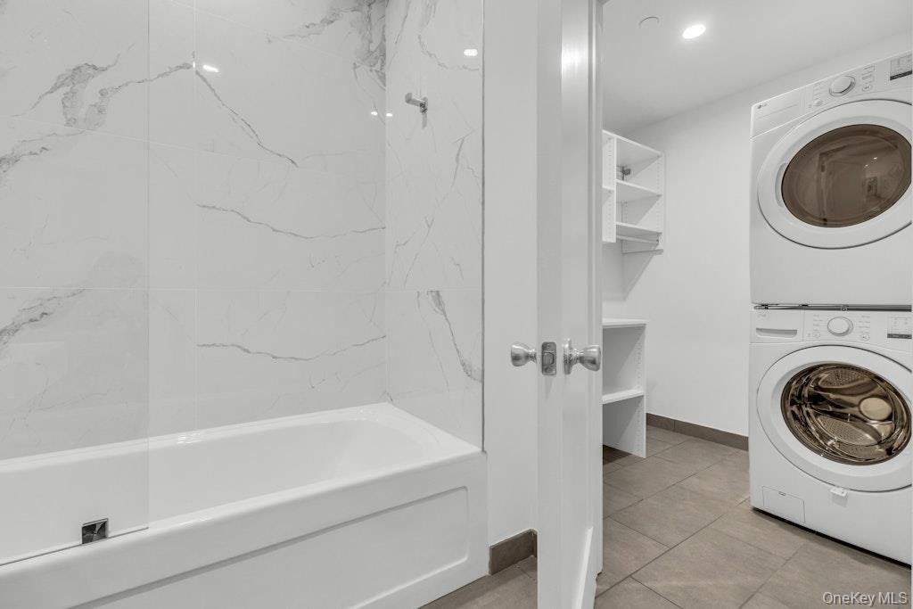 1431 Old Northern Boulevard - Photo 6