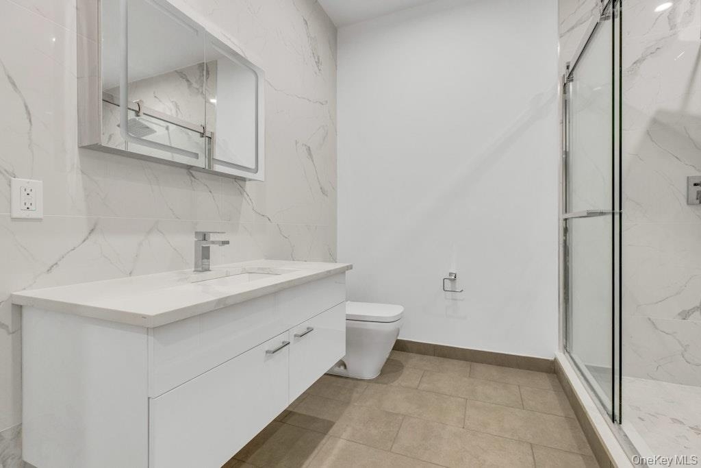 1431 Old Northern Boulevard - Photo 10