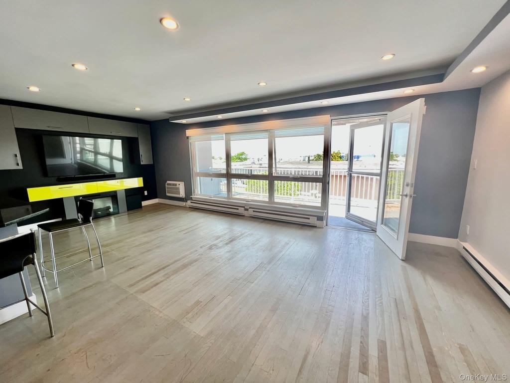 750 Lido Boulevard - Photo 2
