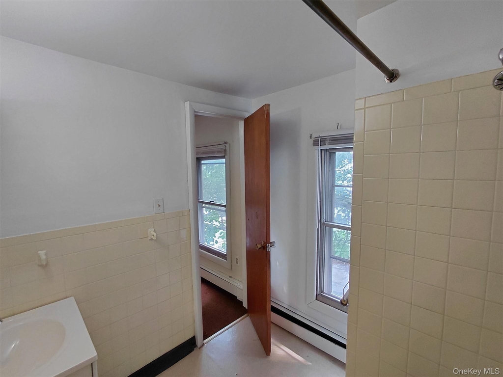 96 Clinton Avenue - Photo 6