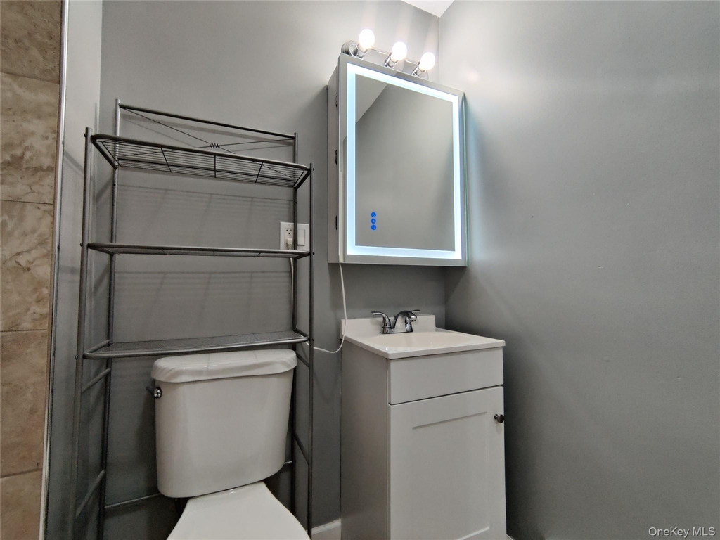 917-921 Violet Avenue - Photo 5