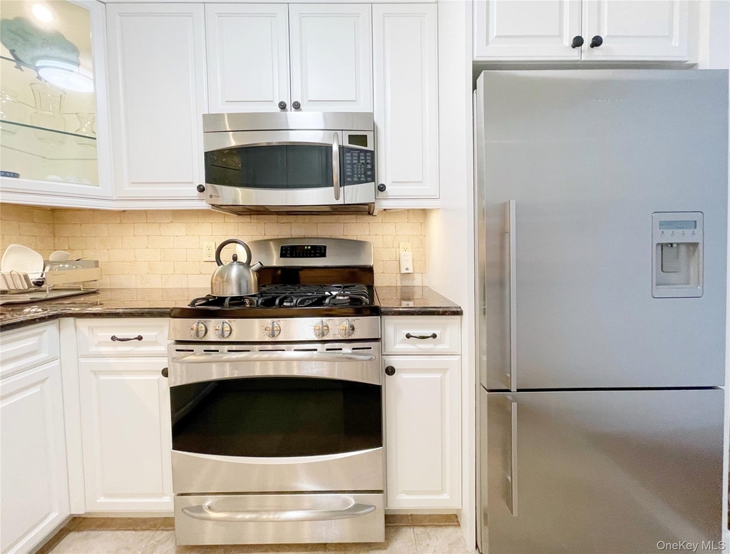 10 Cottage Place - Photo 8