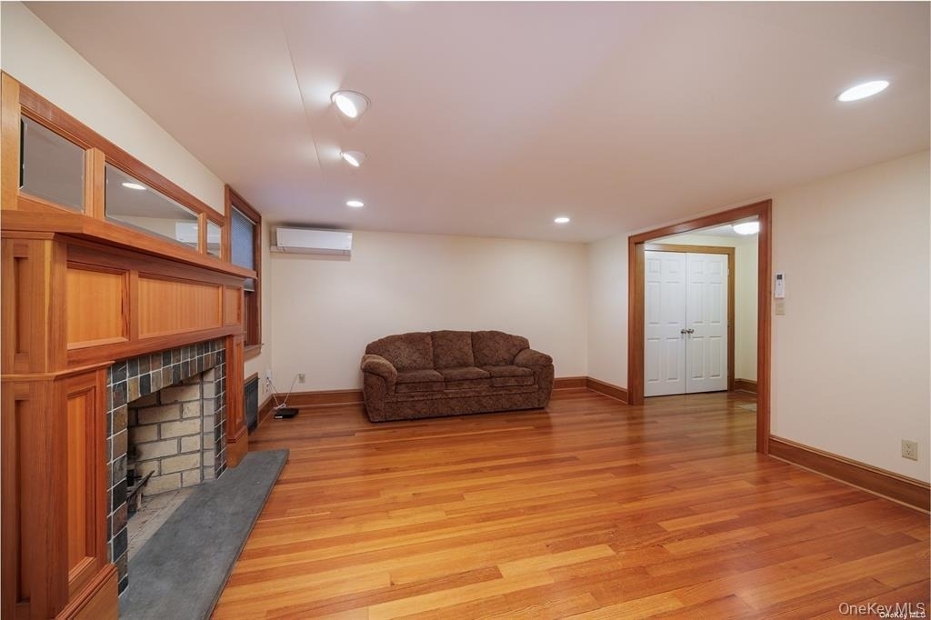 200 Lincoln Avenue - Photo 2