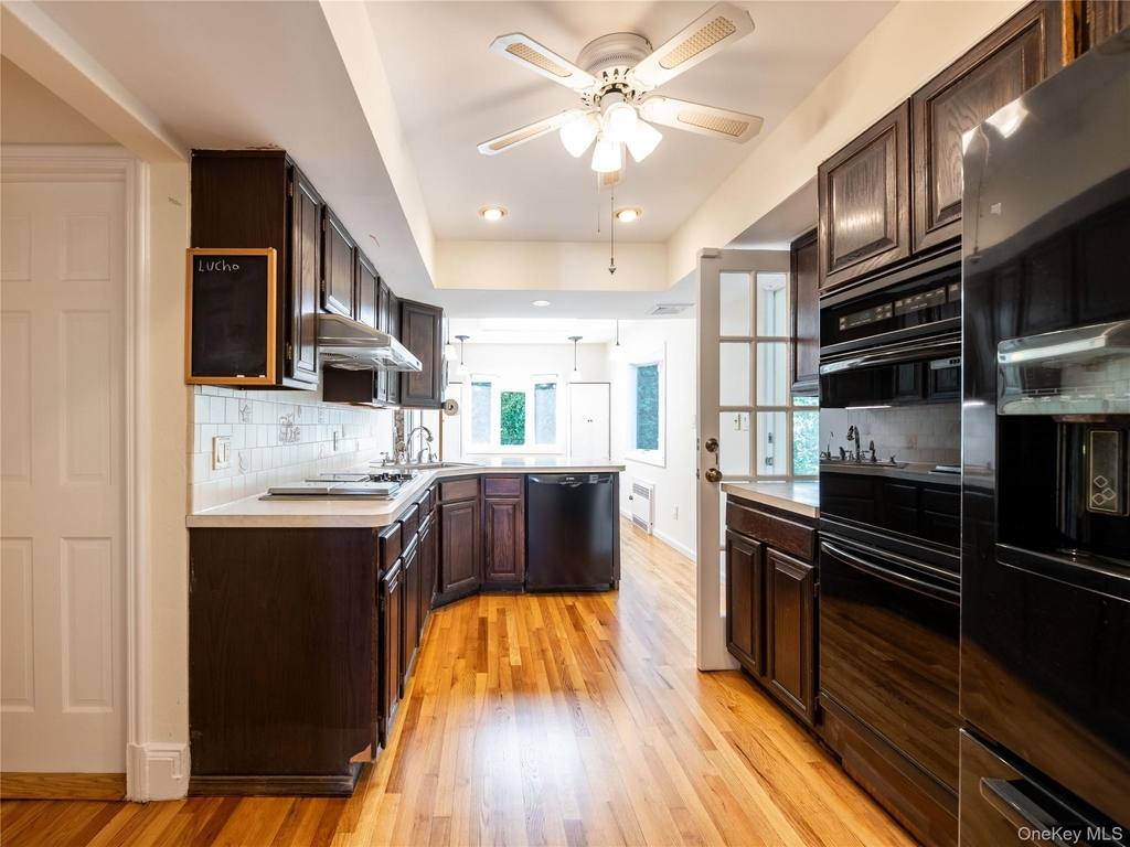 91 Pickwick Road - Photo 13