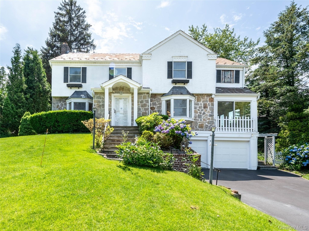 91 Pickwick Road - Photo 0