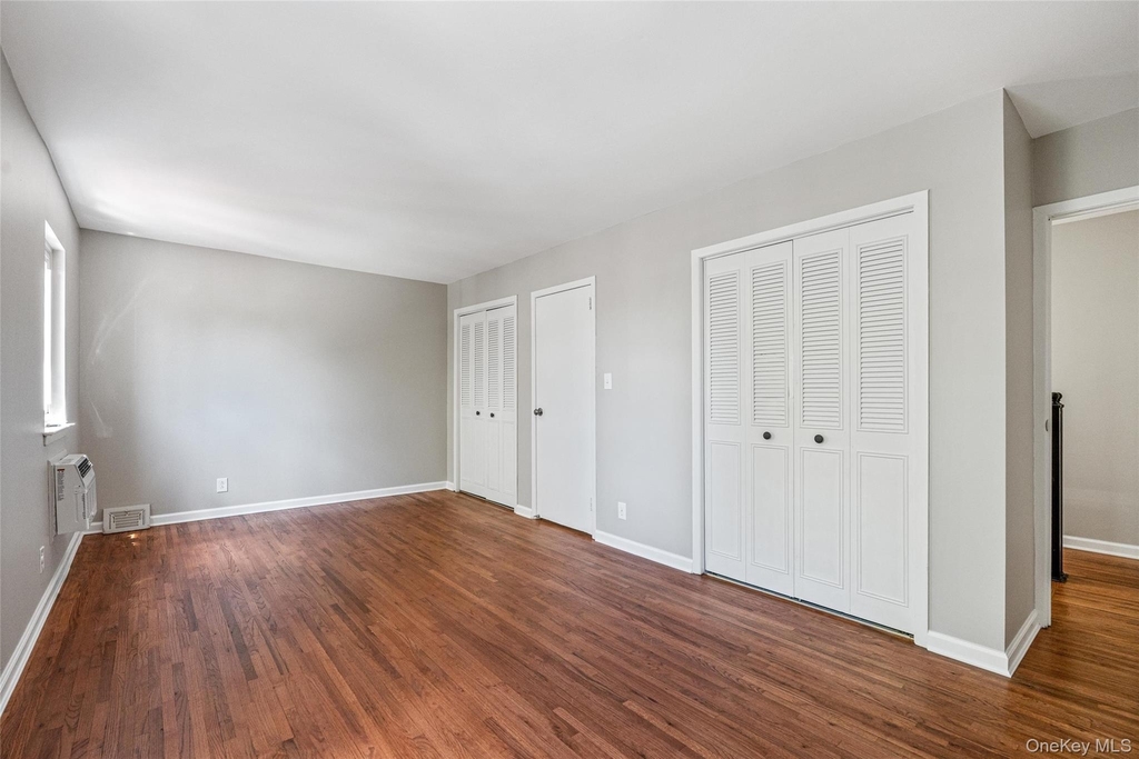 175-03 Peck Avenue - Photo 12