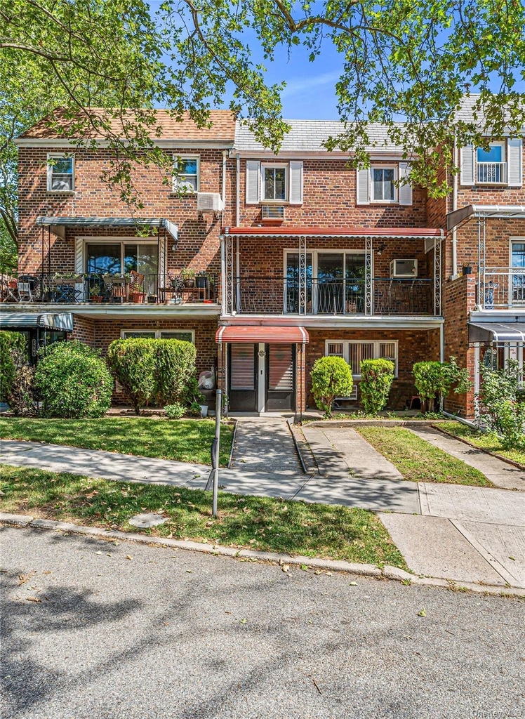 175-03 Peck Avenue - Photo 21