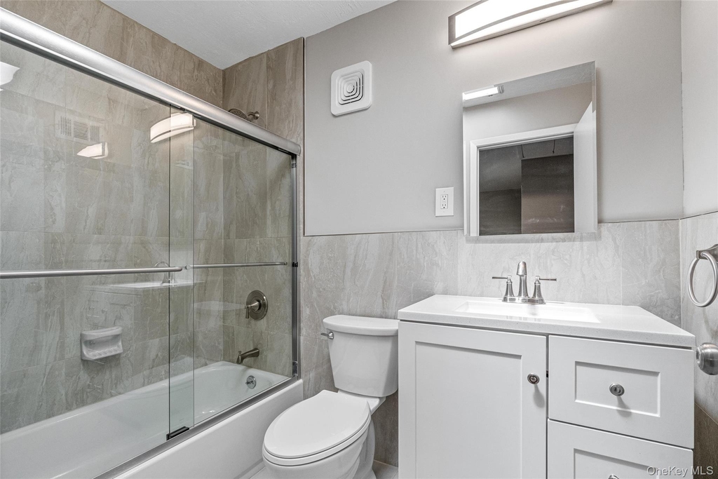 175-03 Peck Avenue - Photo 19