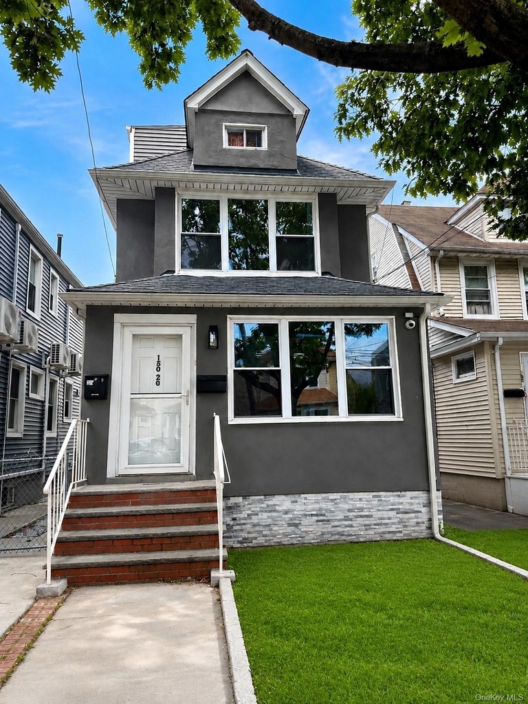 15020 118th Avenue - Photo 0
