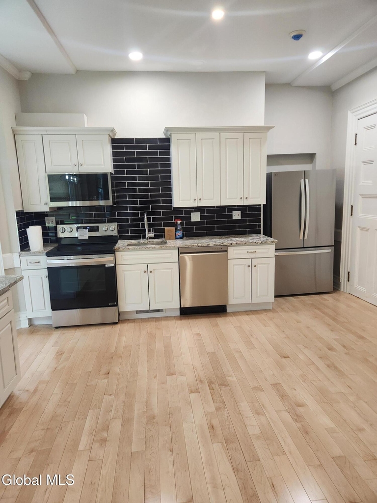 199 Milton Avenue - Photo 4