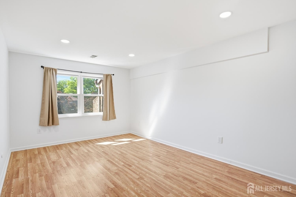 1719 Raspberry Court - Photo 6