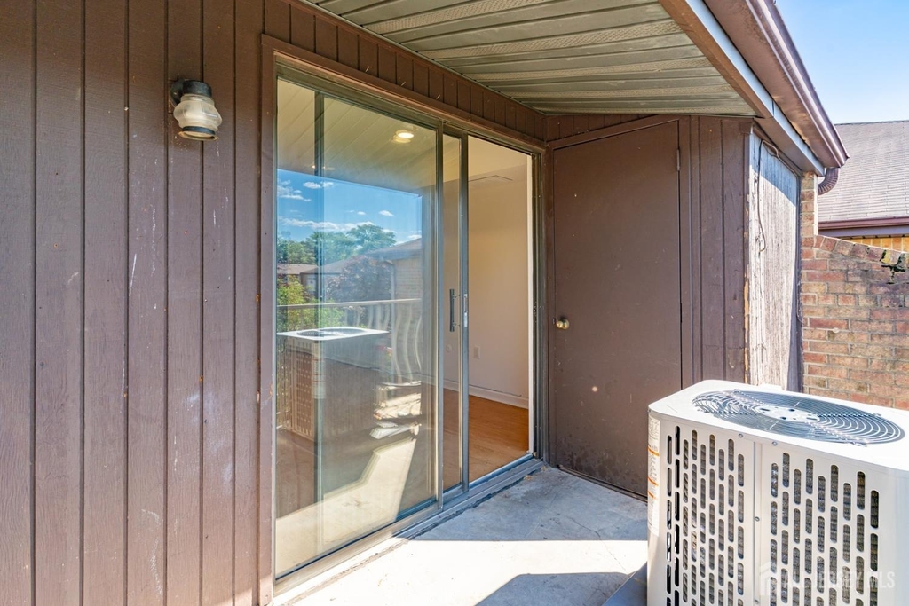 1719 Raspberry Court - Photo 8