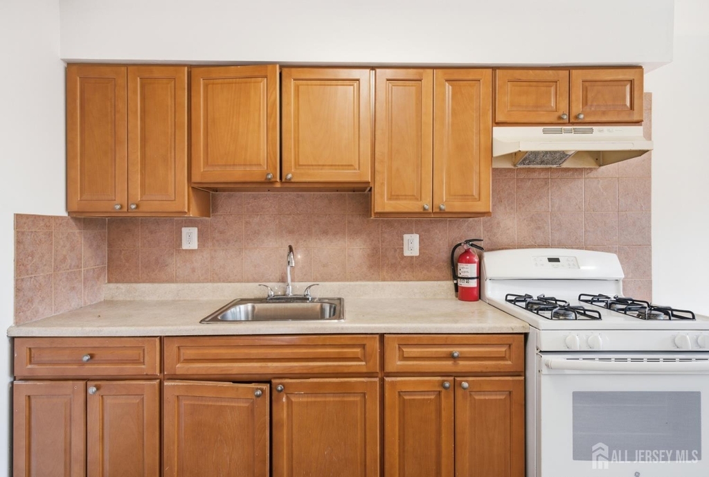 1719 Raspberry Court - Photo 15