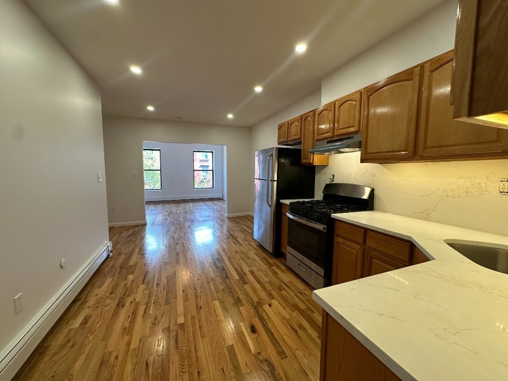 224 Sackett Street - Photo 2