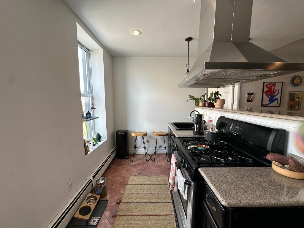 505 Hicks Street - Photo 2