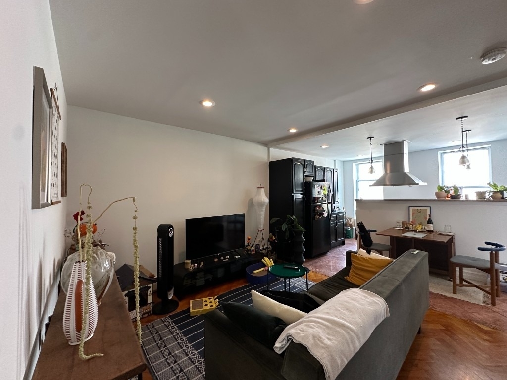 505 Hicks Street - Photo 5