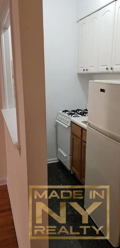 171 E 77th Street - Photo 2