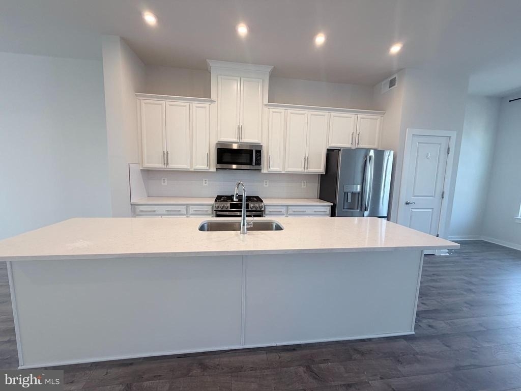 17958 Woods Overlook Drive - Photo 2