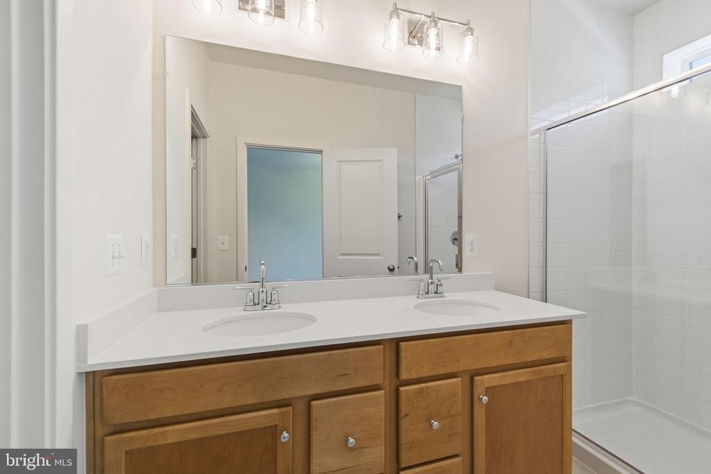 18002 Alicia Avenue - Photo 33