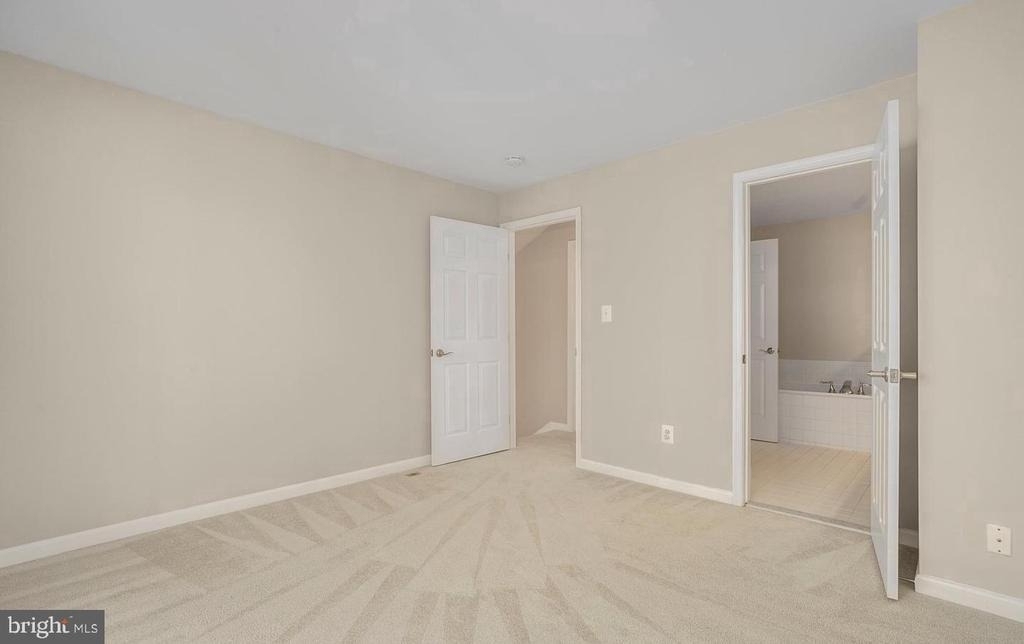 20433 Alderleaf Terrace - Photo 24