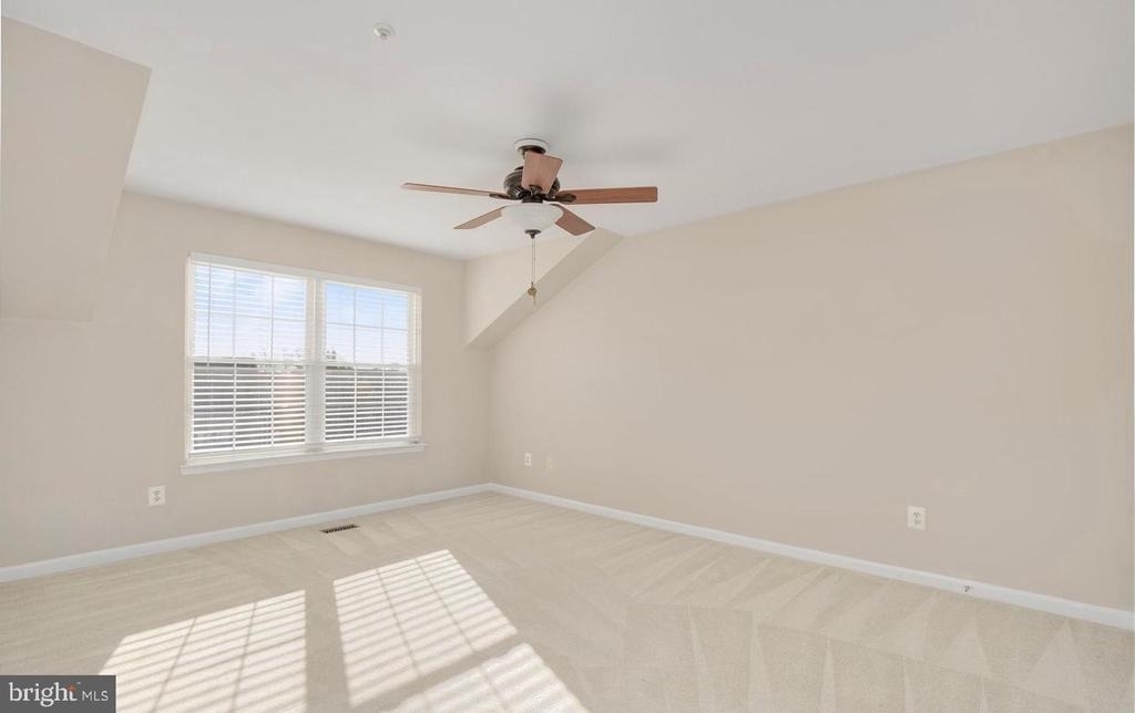 20433 Alderleaf Terrace - Photo 17