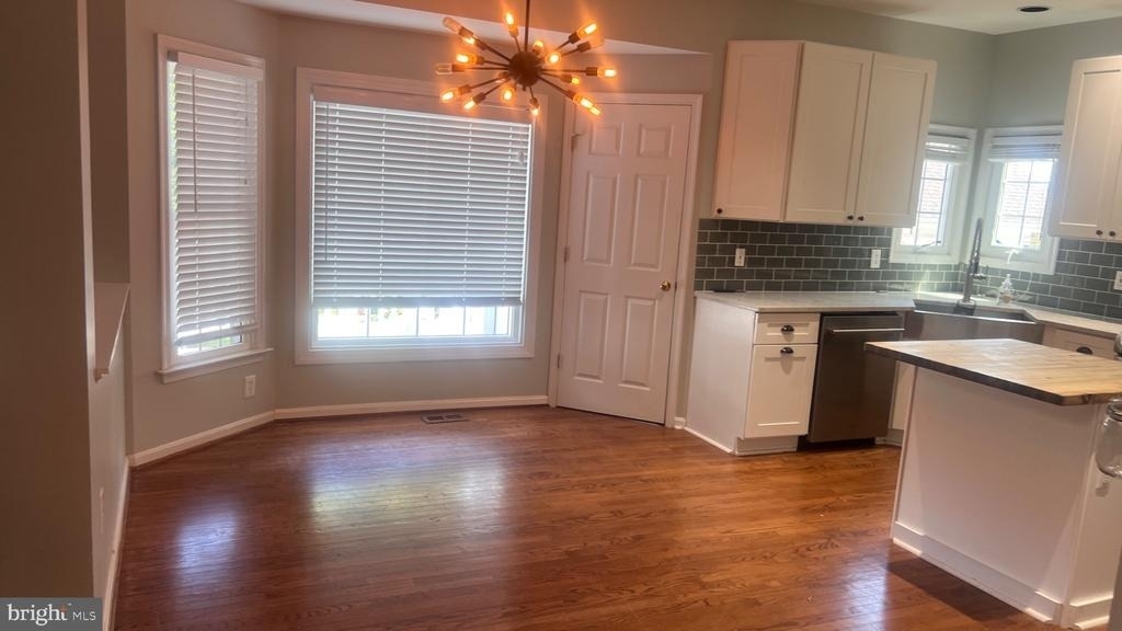 20409 Plainfield Street - Photo 3
