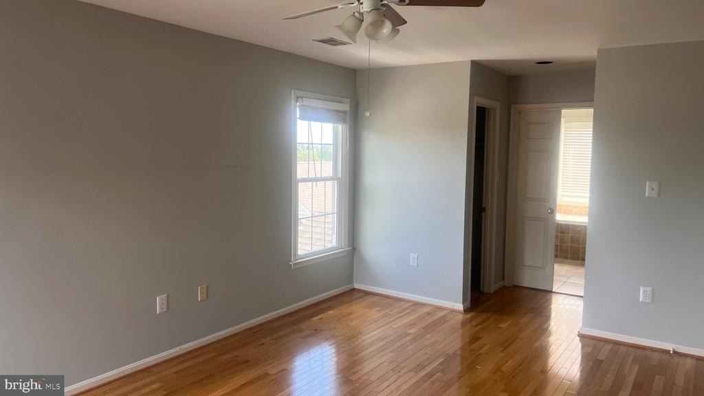 20409 Plainfield Street - Photo 10