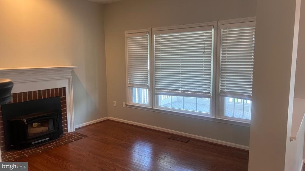 20409 Plainfield Street - Photo 7