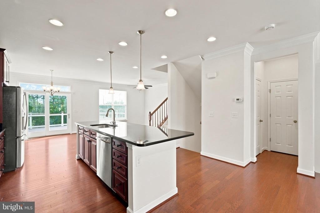 42615 Beckett Terrace - Photo 15