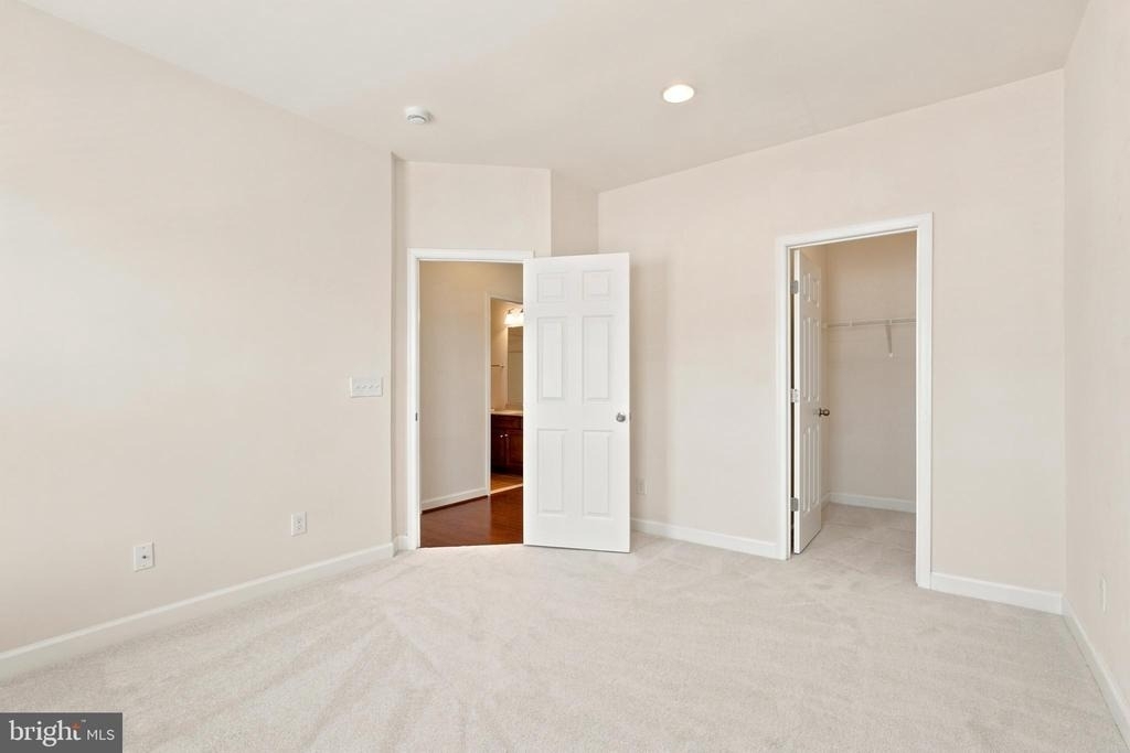 42615 Beckett Terrace - Photo 37