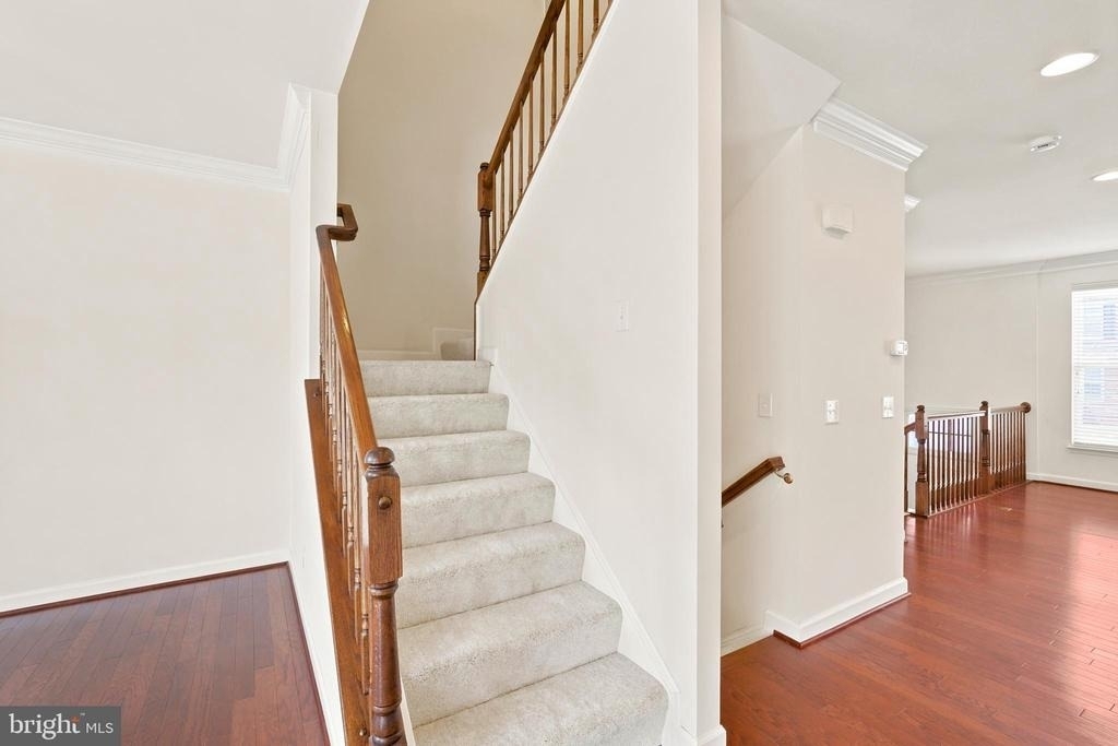 42615 Beckett Terrace - Photo 18