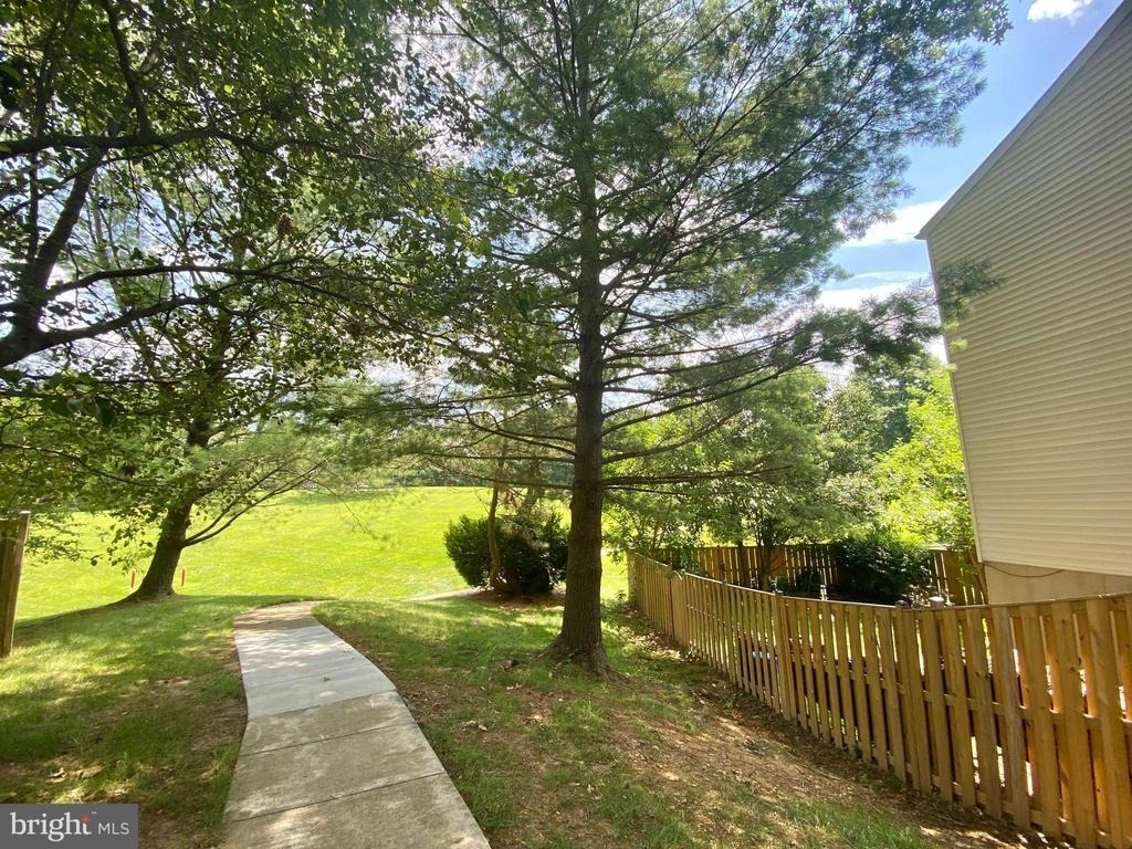 7351 Crestleigh Circle - Photo 24