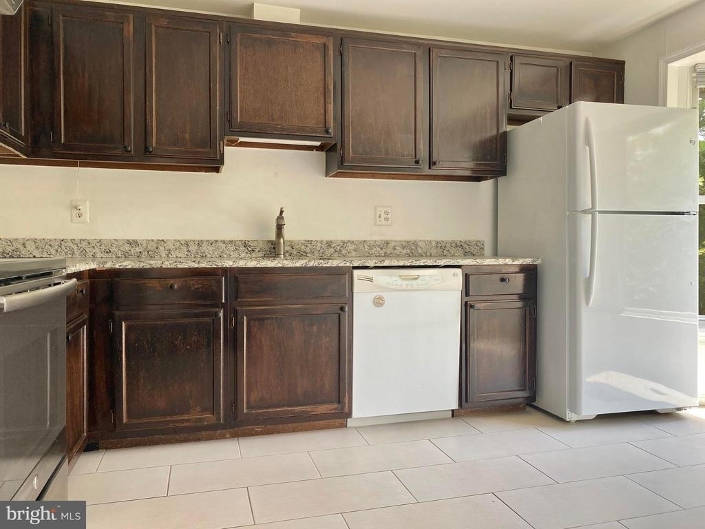 7351 Crestleigh Circle - Photo 7