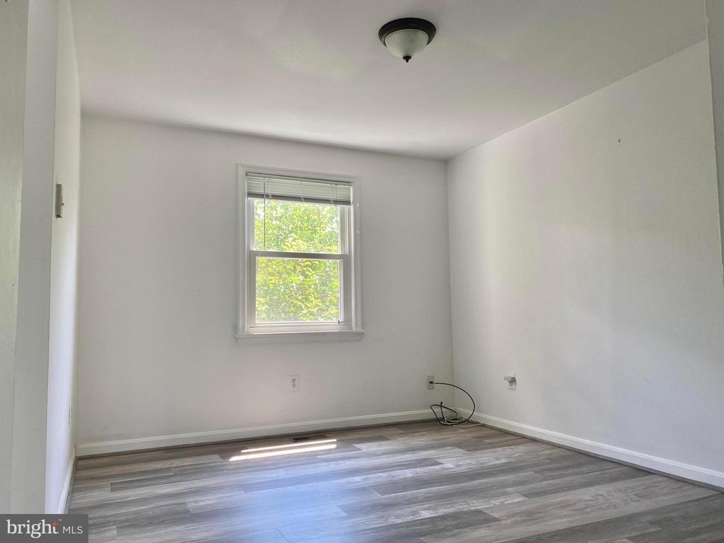 7351 Crestleigh Circle - Photo 3