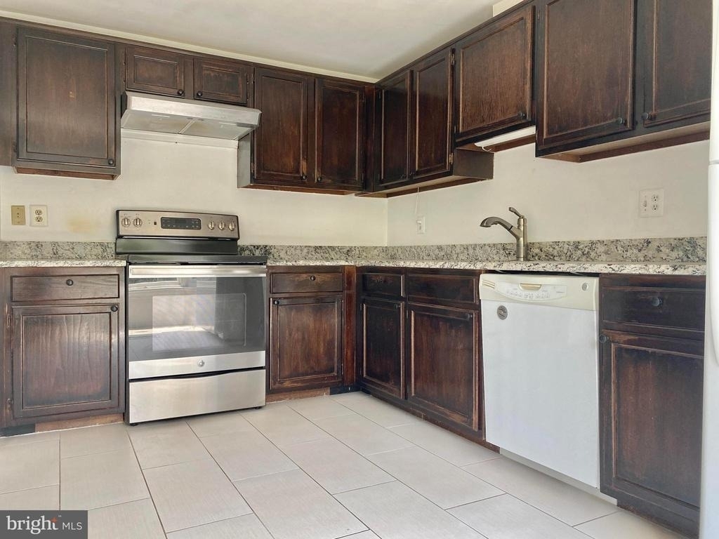 7351 Crestleigh Circle - Photo 6
