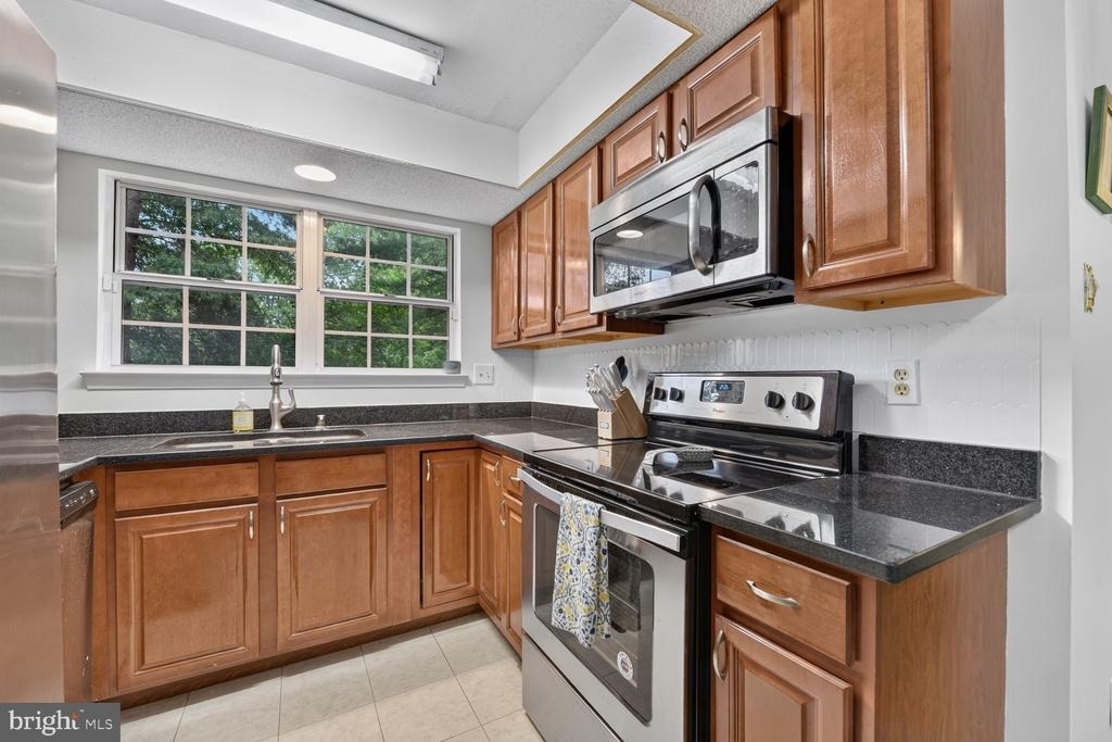 12103 Green Ledge Court - Photo 10