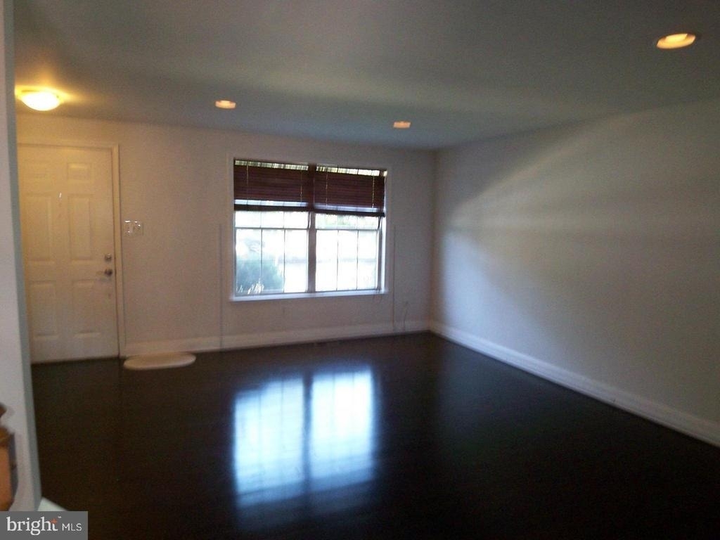 9033 Lee Highway - Photo 6