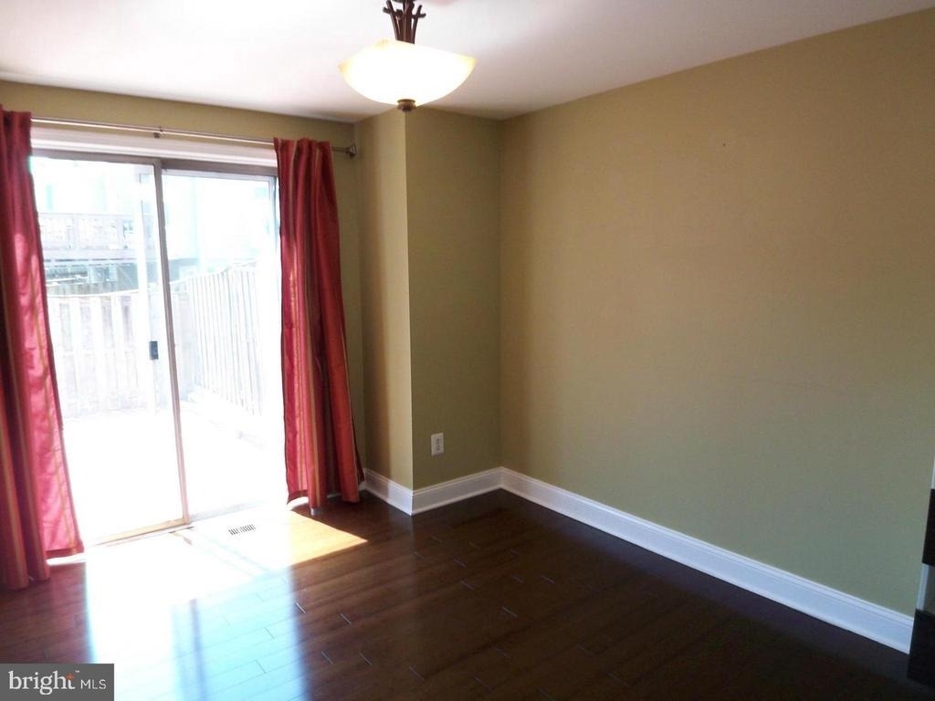 9033 Lee Highway - Photo 5
