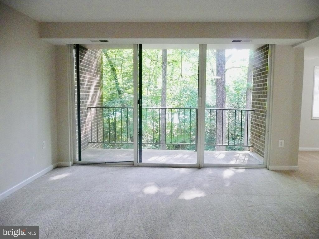 1520 Northgate Square - Photo 3