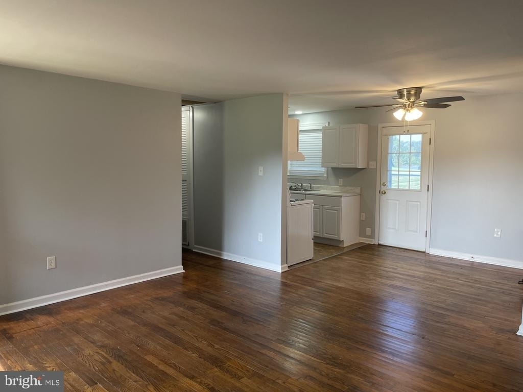7364 Botha Road - Photo 5