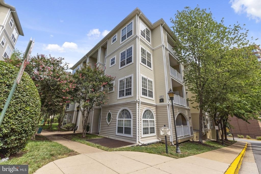 4551 Strutfield Lane - Photo 1