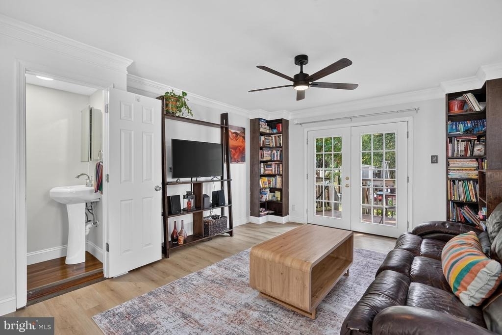 327 Ashby Street - Photo 11