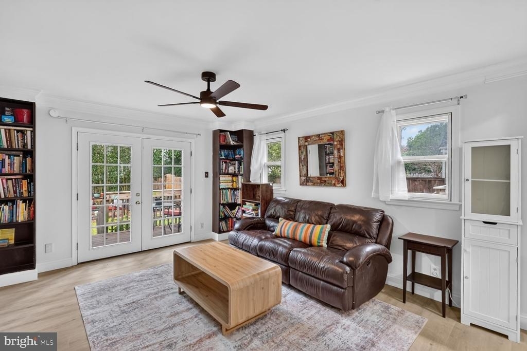 327 Ashby Street - Photo 9