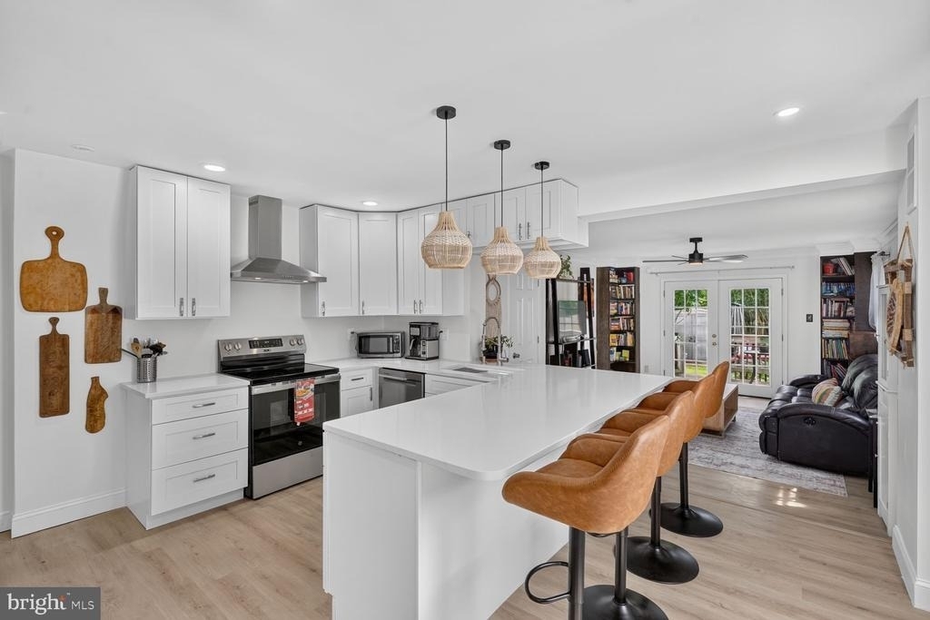 327 Ashby Street - Photo 2