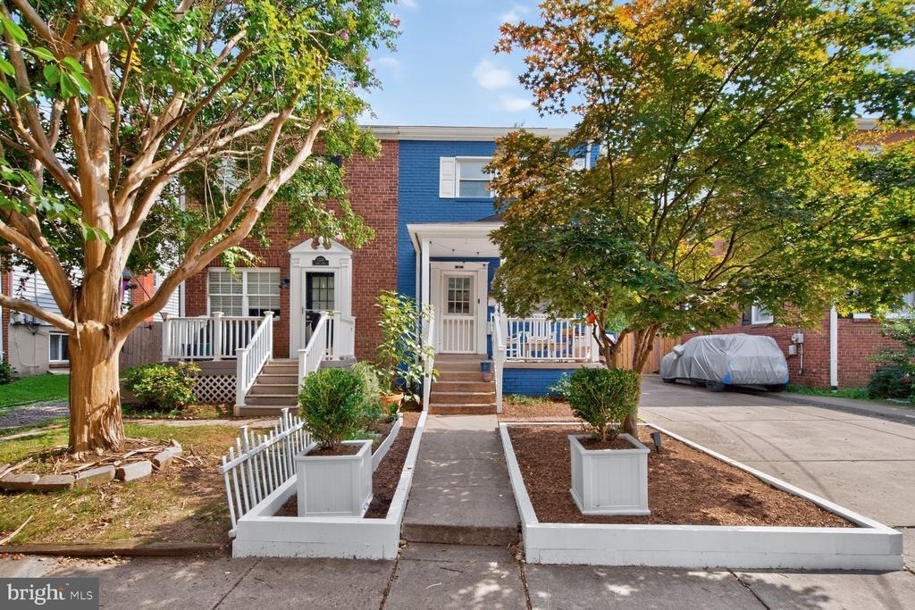 327 Ashby Street - Photo 1