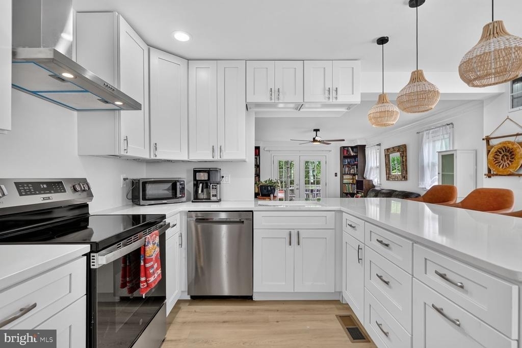 327 Ashby Street - Photo 4