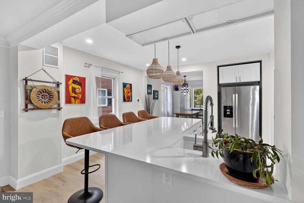 327 Ashby Street - Photo 14