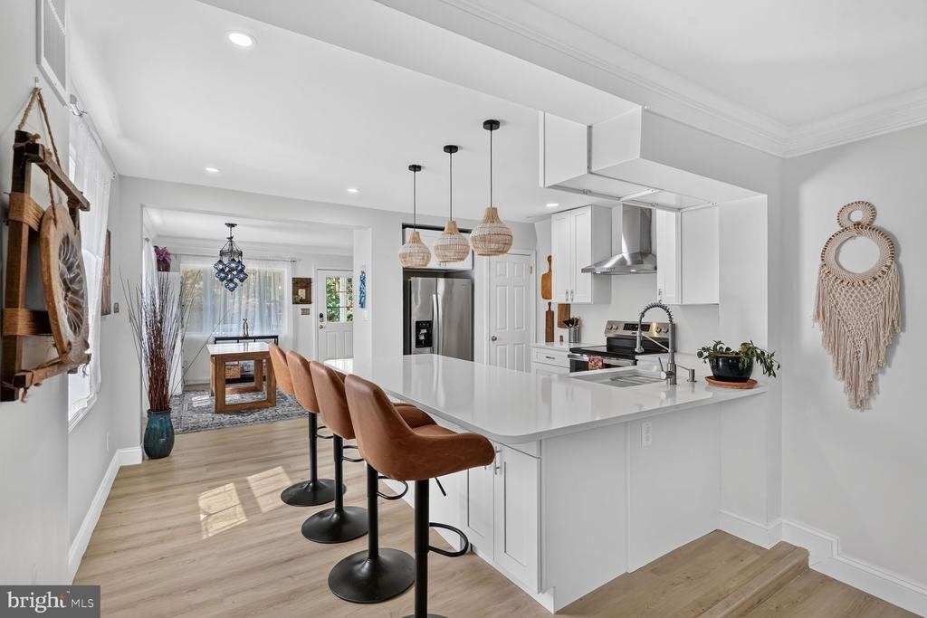 327 Ashby Street - Photo 3