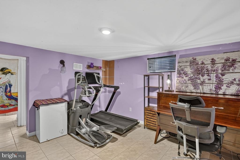 327 Ashby Street - Photo 17
